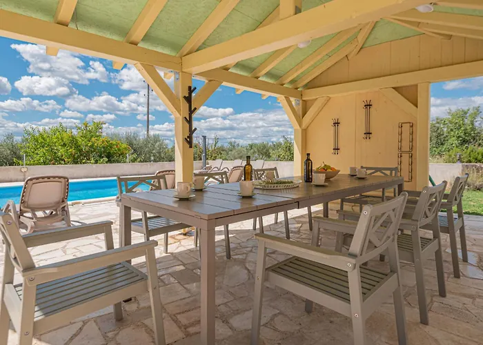 Vakantiehuis Rural Olive Krka By Interhome Oklaj